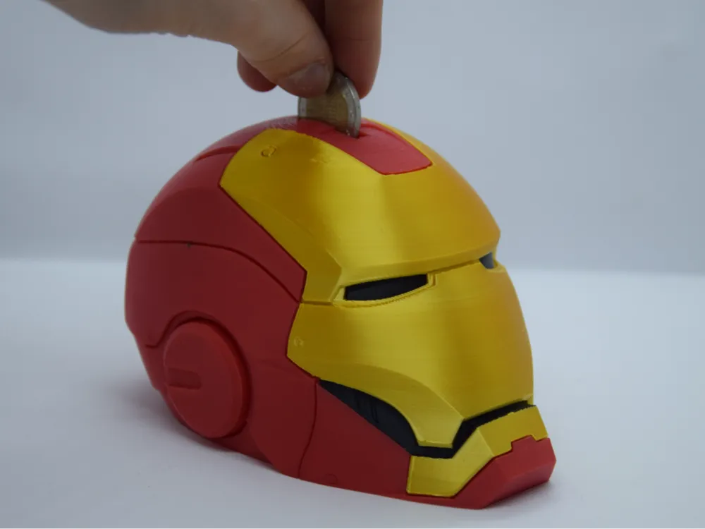 Alcancía Ironman