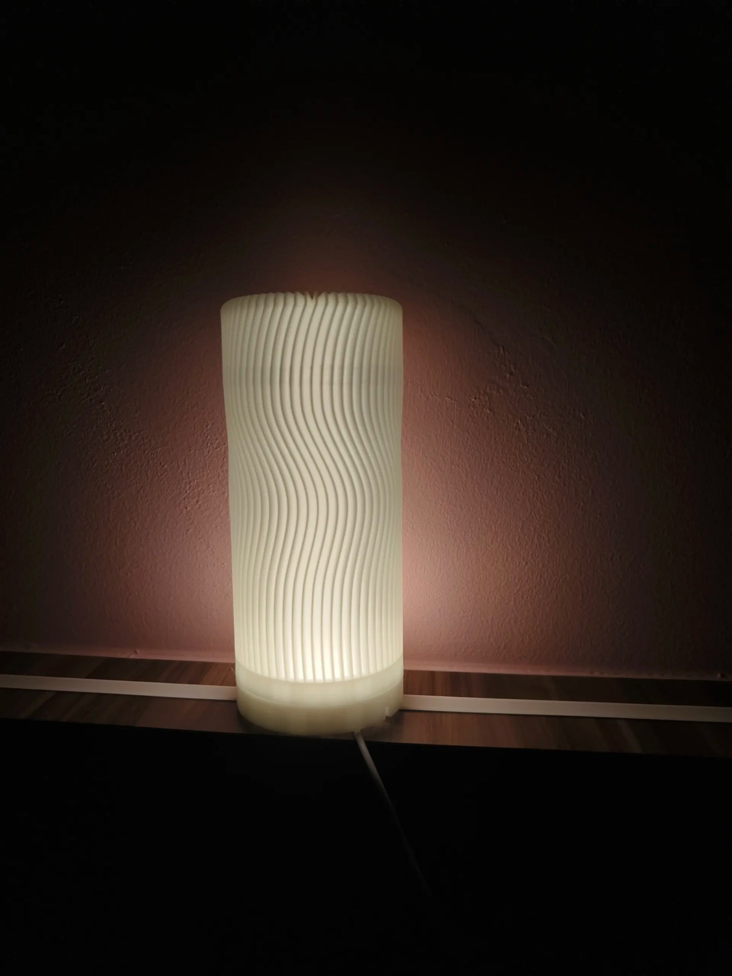 Lámpara de mesa diseño de rallas